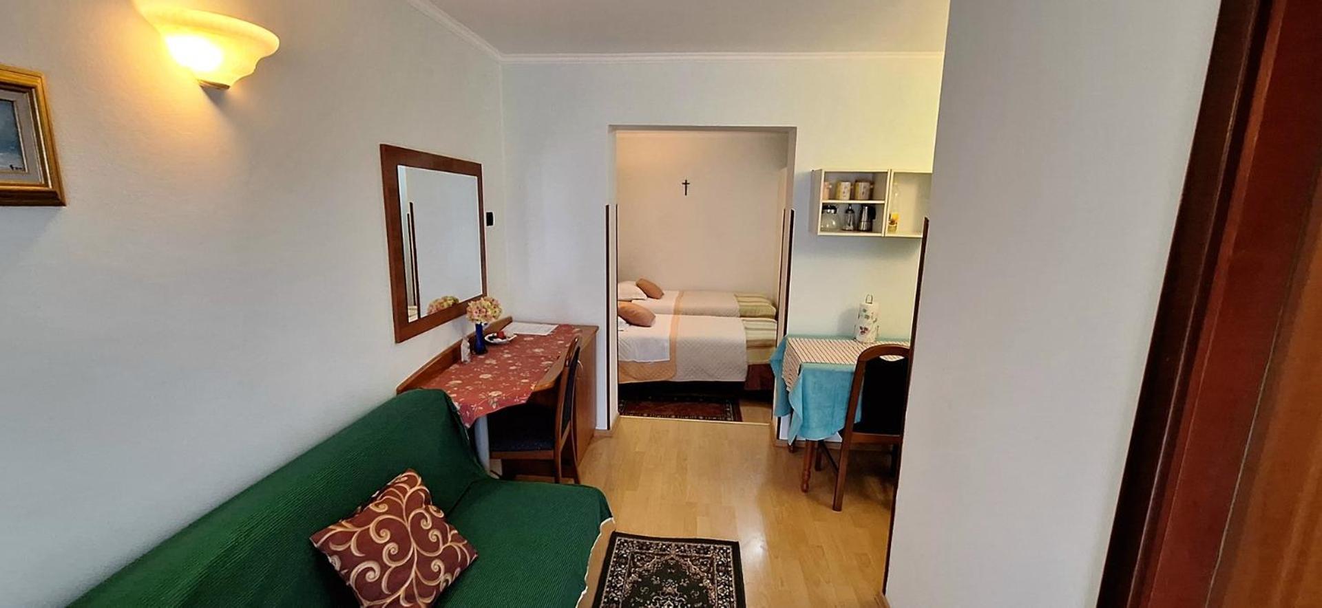 Apartments And Rooms Laura Pazin Exterior foto